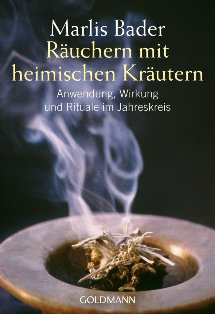 Bild zeigt das Cover des Buches von Marlis Bader »Räuchern mit heimischen Kräutern« – Anwendung, Wirkung und Rituale im Jahreskreis